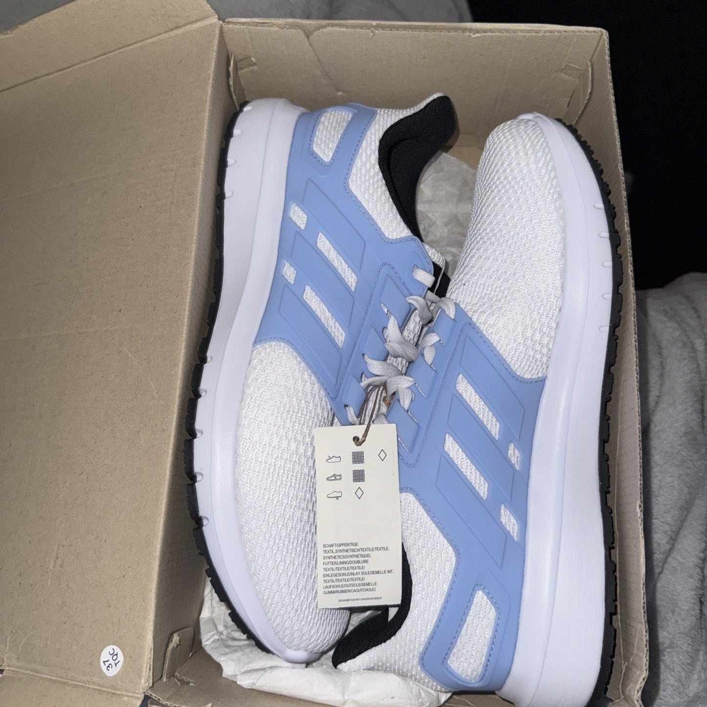 Size 10 - Adidas Ultimashow White Blue Dawn
