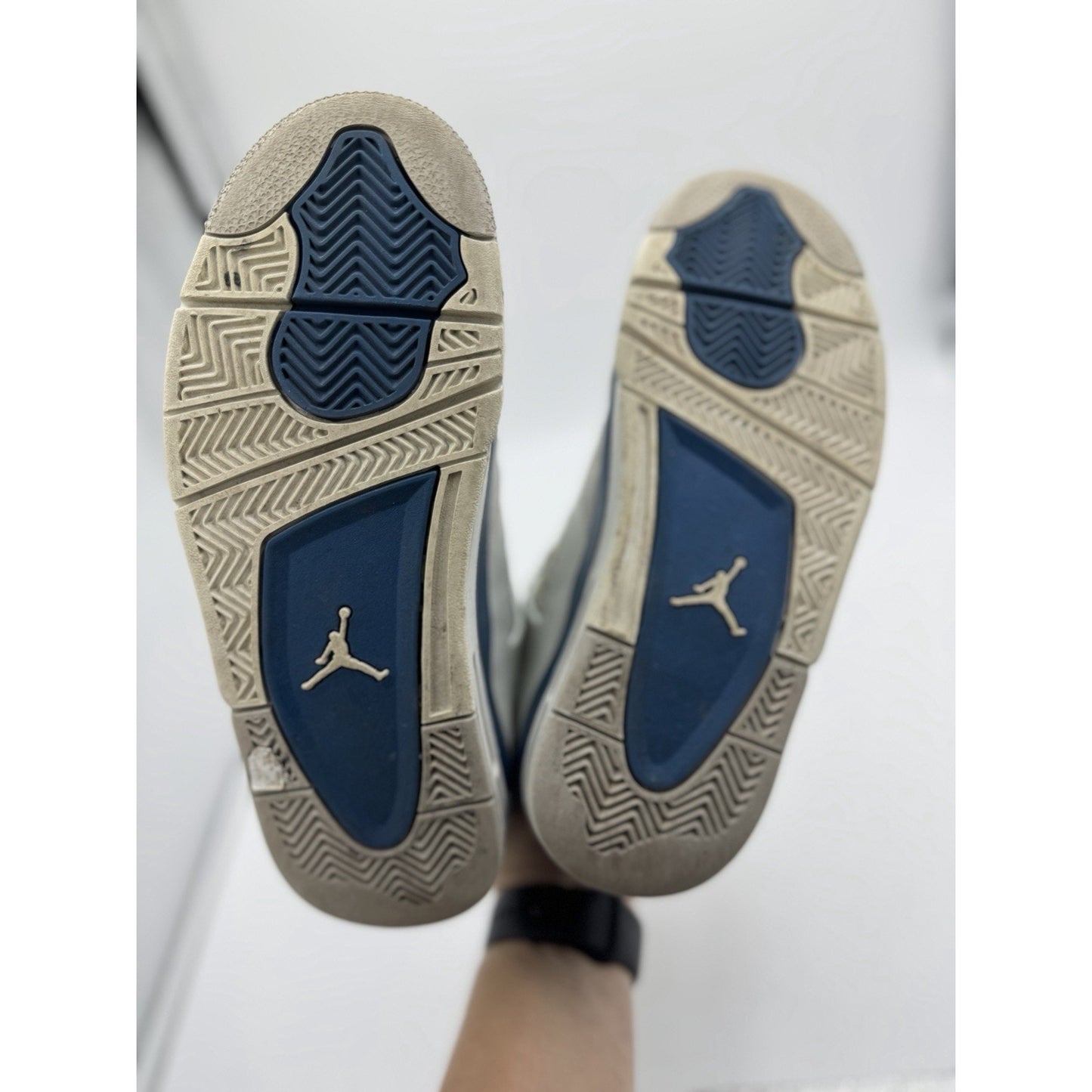 SIZE 6Y(GS) Nike Air Jordan 4 Retro Military Blue🔥 (2024) HF4281-141 NEW