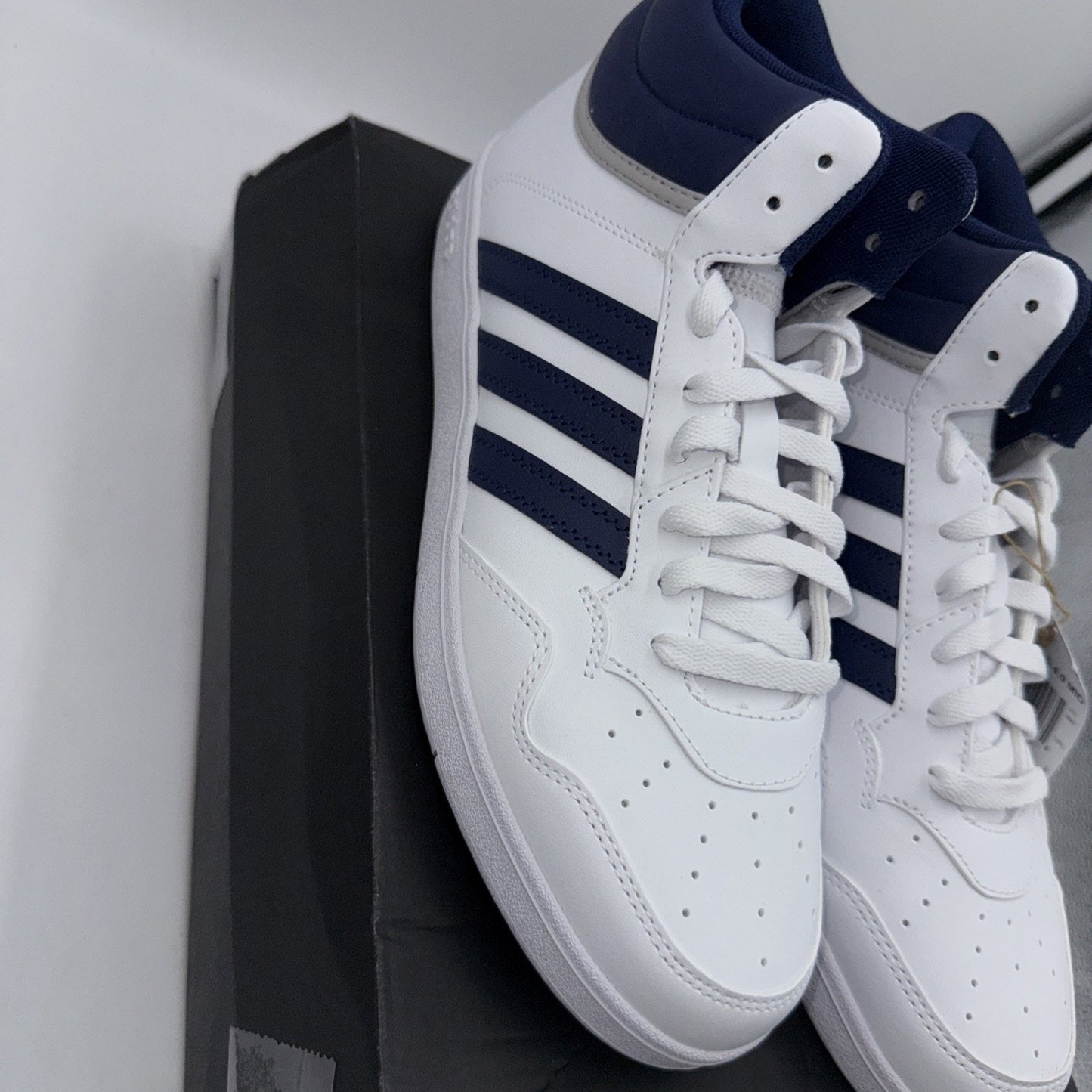 Size 10 - adidas Hoops 4.0 Mid White Dark Blue