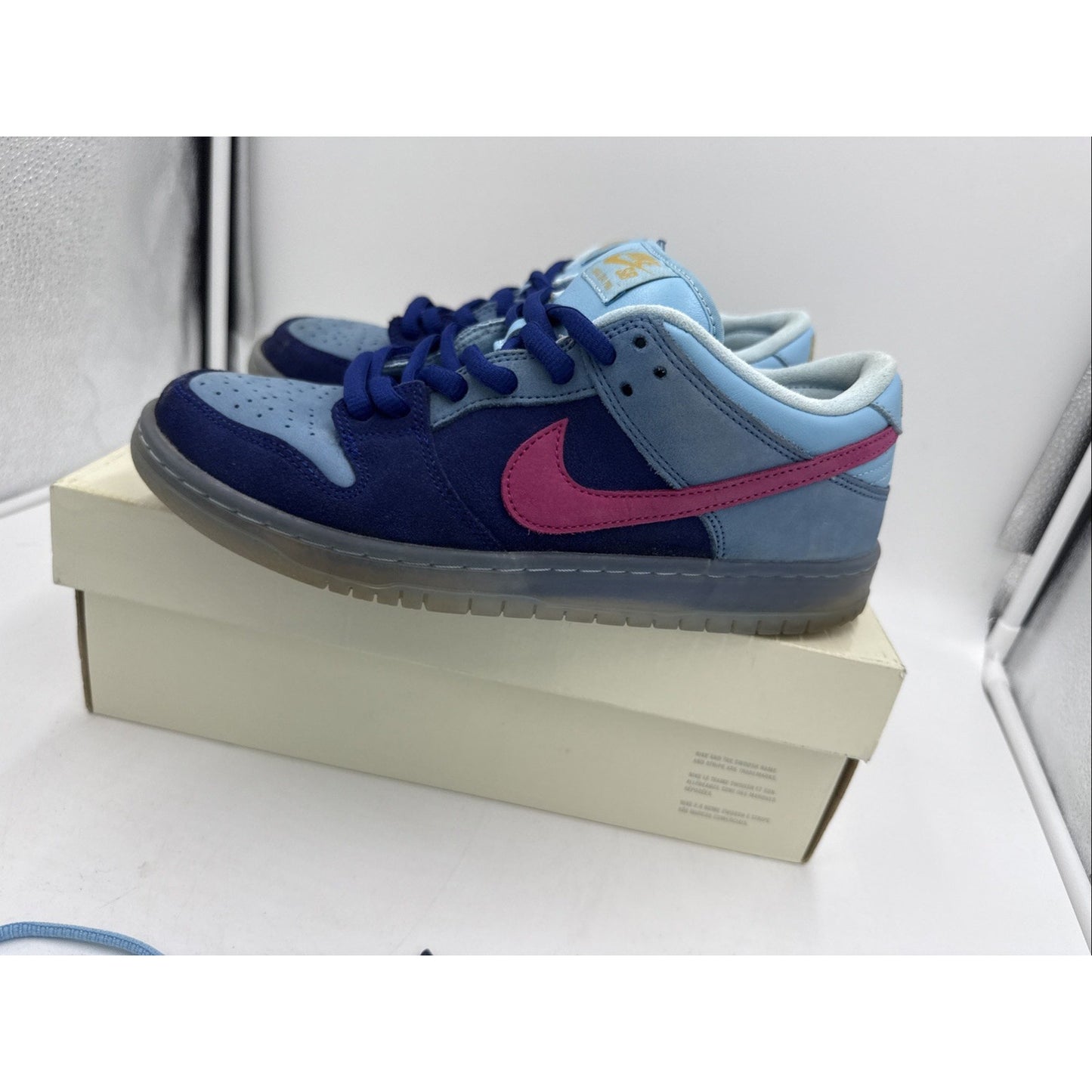 Size 9 - Nike Run The Jewels x Dunk SB Low 4/20