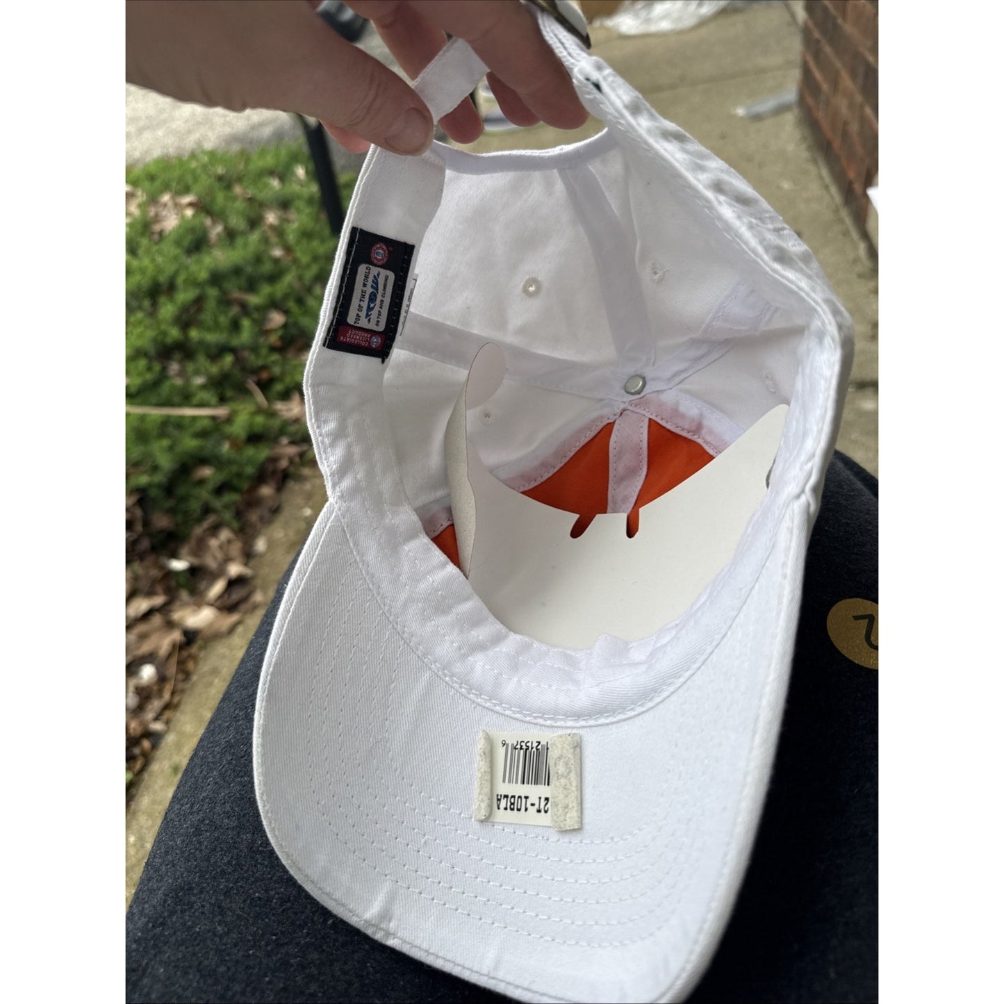 Vintage Top-Of-The-World TOW White/Orange Relaxed-Fit OSFM Hat Cap NEW