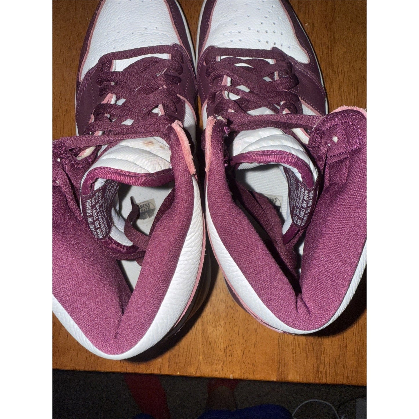 Size 9 - Jordan 1 Retro High OG Bordeaux NBS119
