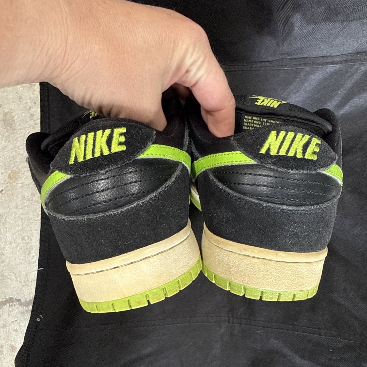 NIKE SB DUNK LOW NEON J PACK SIZE 9
