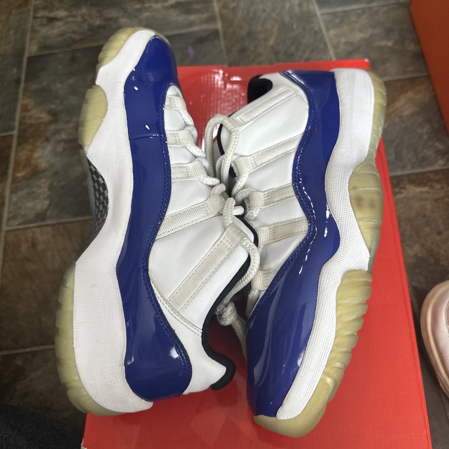 Size 10 - Air Jordan 11 Retro Low Concord Sketch W