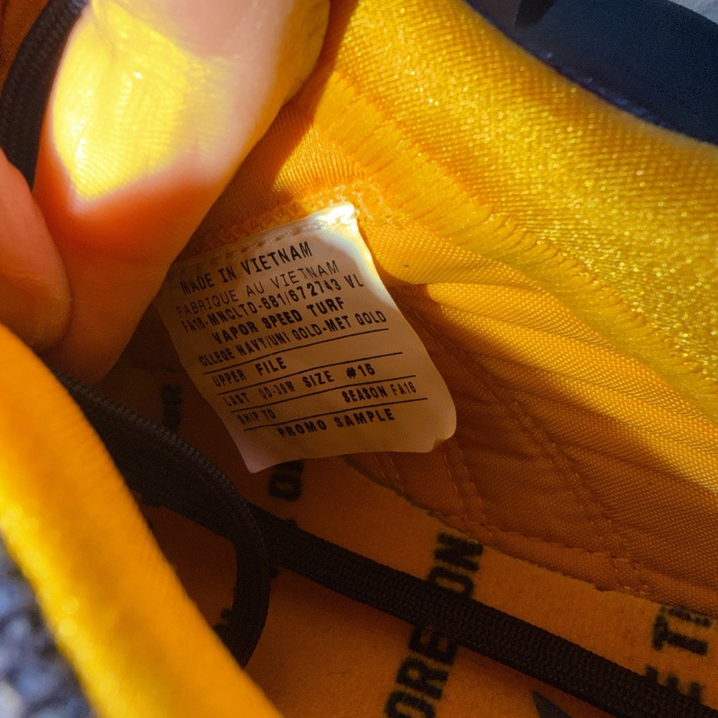 Size 15 - Nike Vapor Speed Turf PE Oregon Ducks Promo Sample