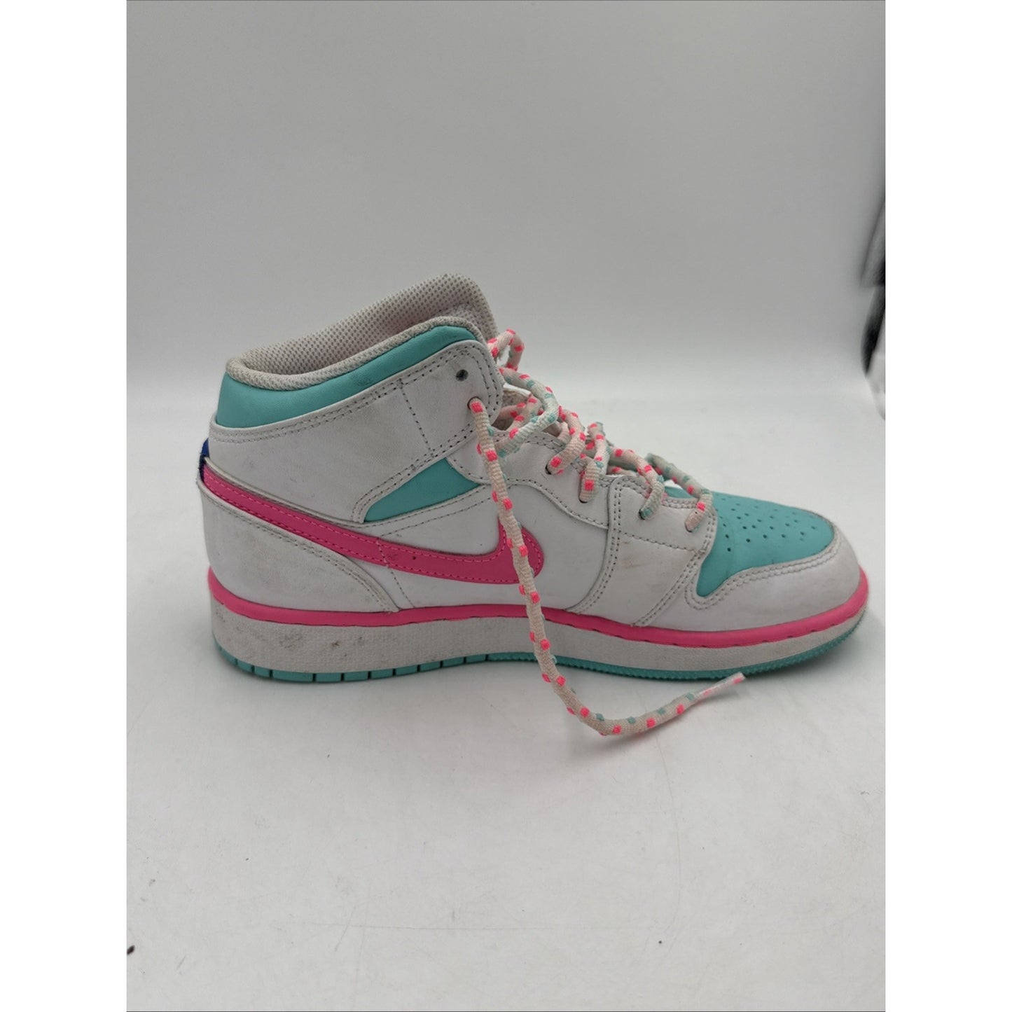 Size 5.5 (GS) - Jordan 1 Mid Digital Pink