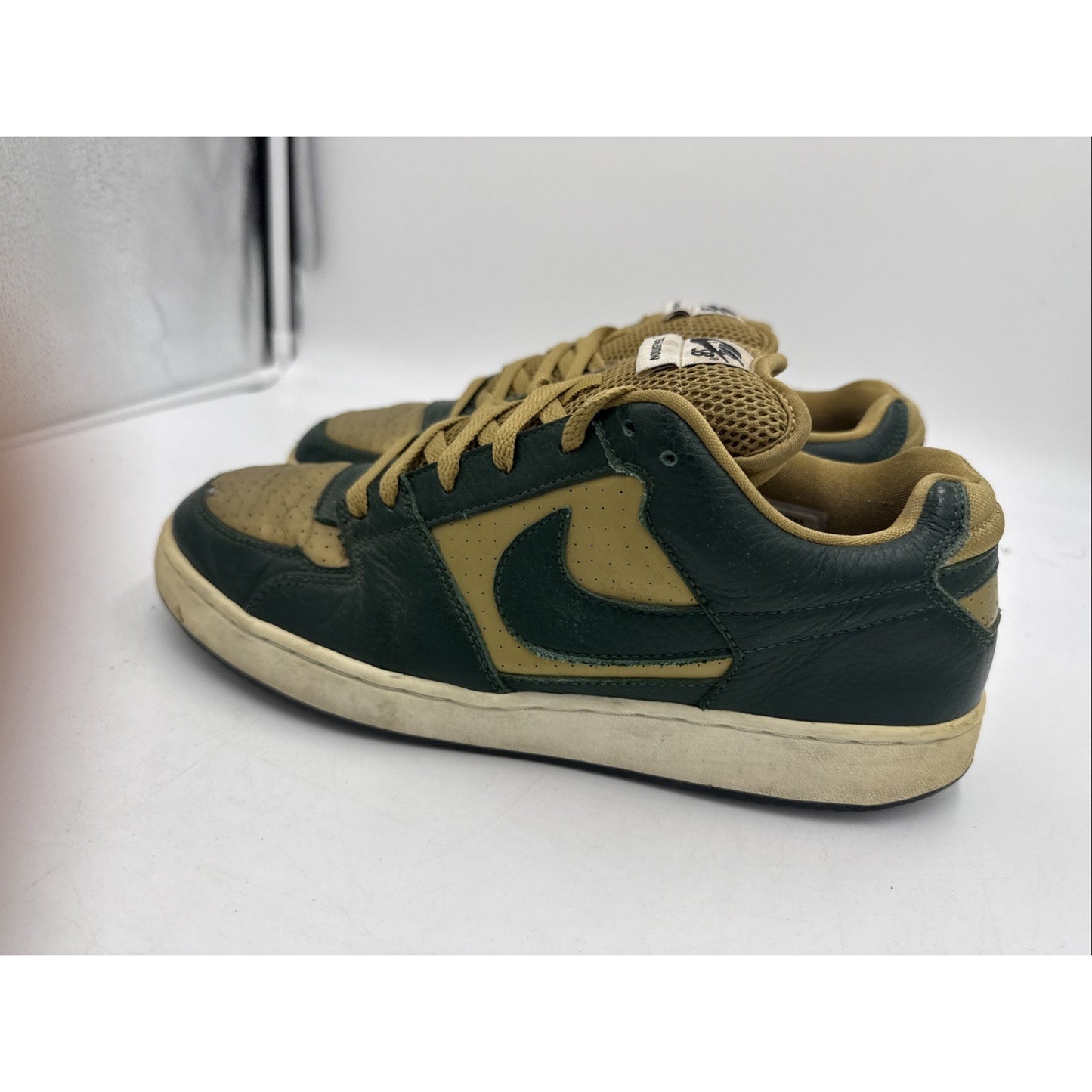 Size 10.5 - Nike Zoom Team Edition Gold