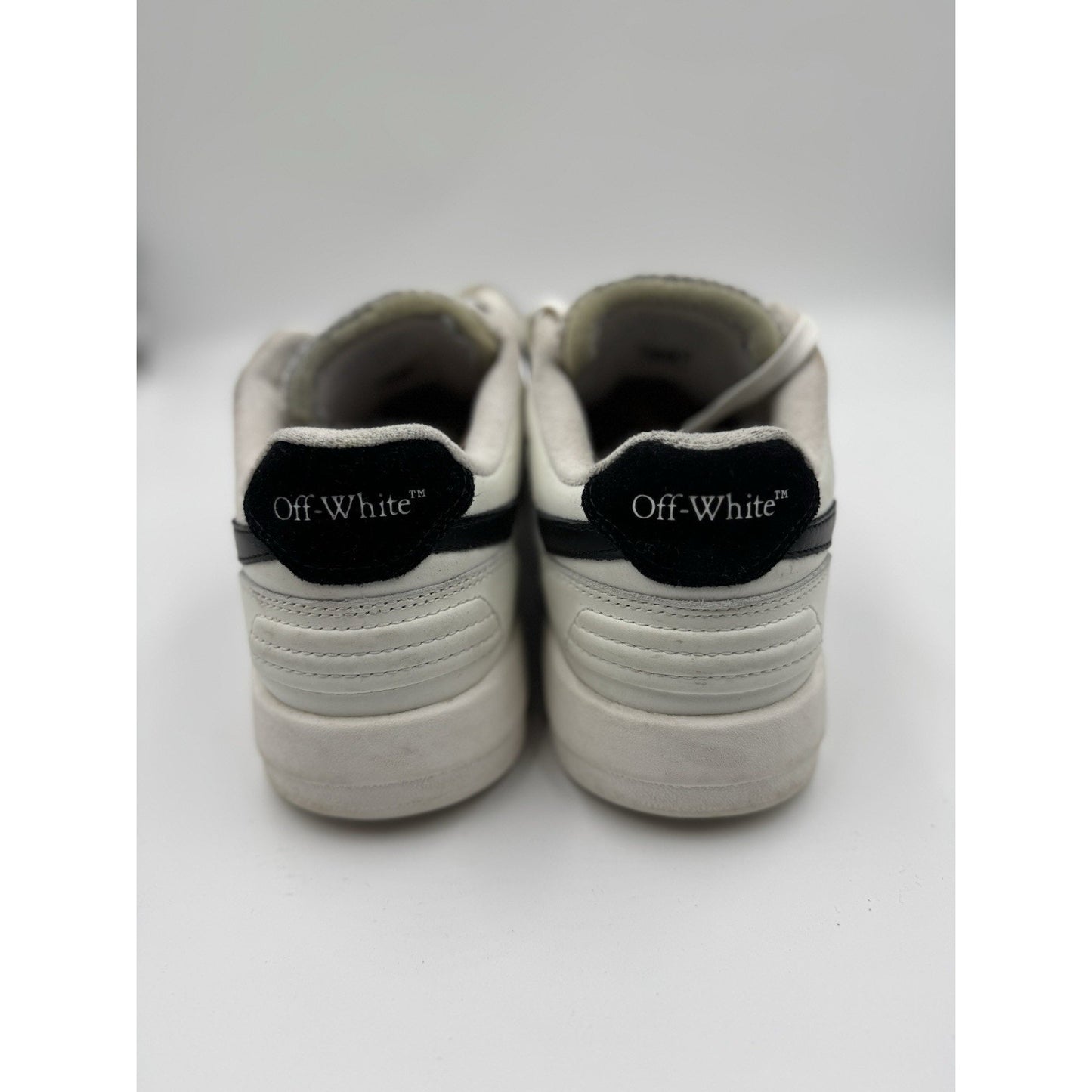 Size EU 42 US 9 Off-White Out Of The Office
