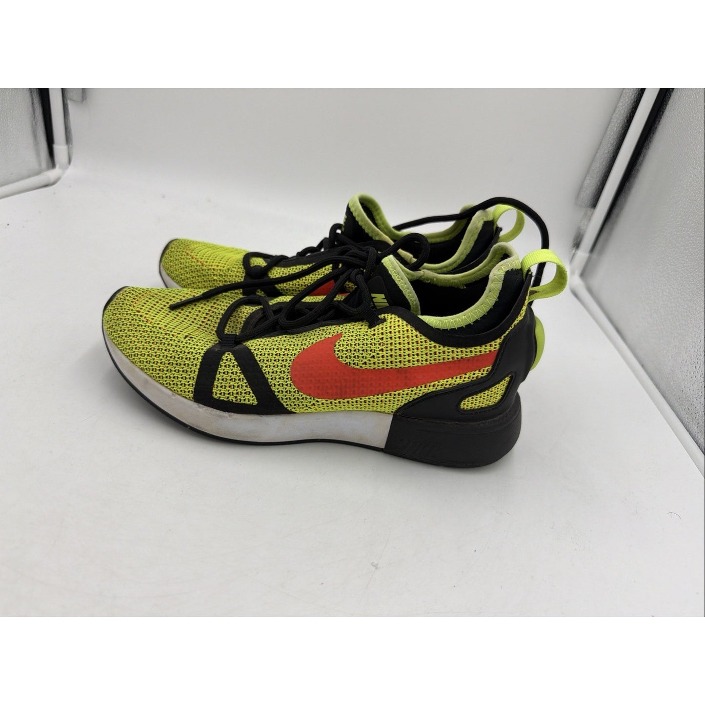 Size 7.5 Nike Dual Racer 927243-700