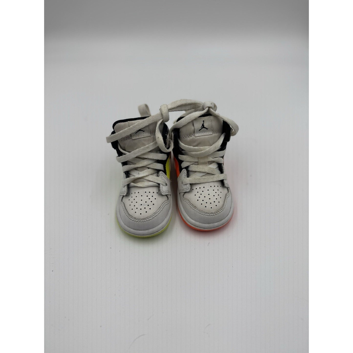 Jordan 1 Size 4C Baby's Athletic Shoe - Notebook NBS308