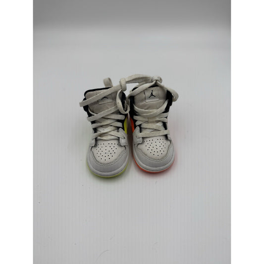 Jordan 1 Size 4C Baby's Athletic Shoe - Notebook NBS308