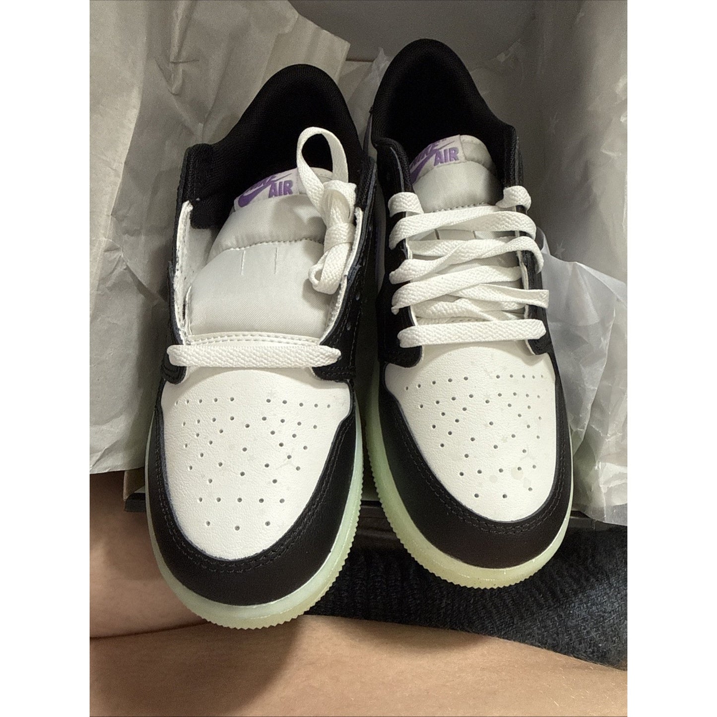 Air Jordan 1 Retro Low Og Glow In The Dark Black Raspberry 6.5Y