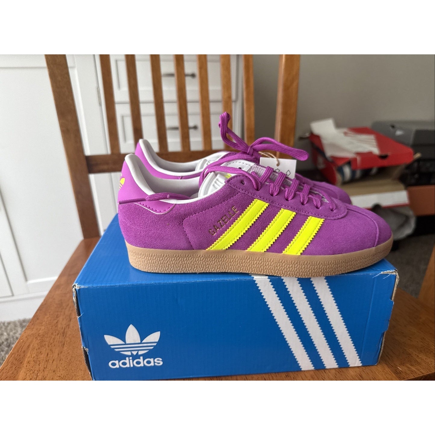 WOMENS ADIDAS ORIGINALS GAZELLE INDOOR_PURPLE BURST/SOLAR YELLOW JI1373-SIZE 5.5 BS236
