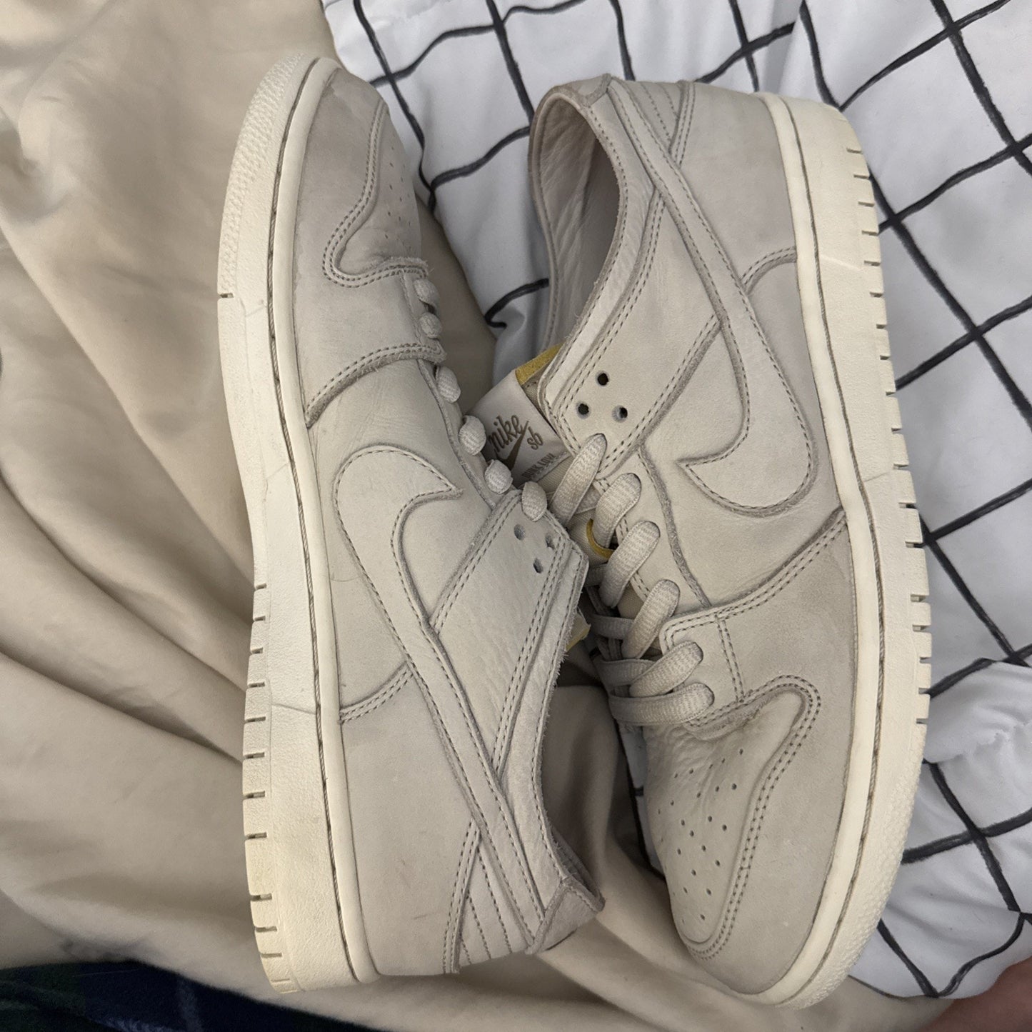 nike sb dunk low decon light bone Size 10