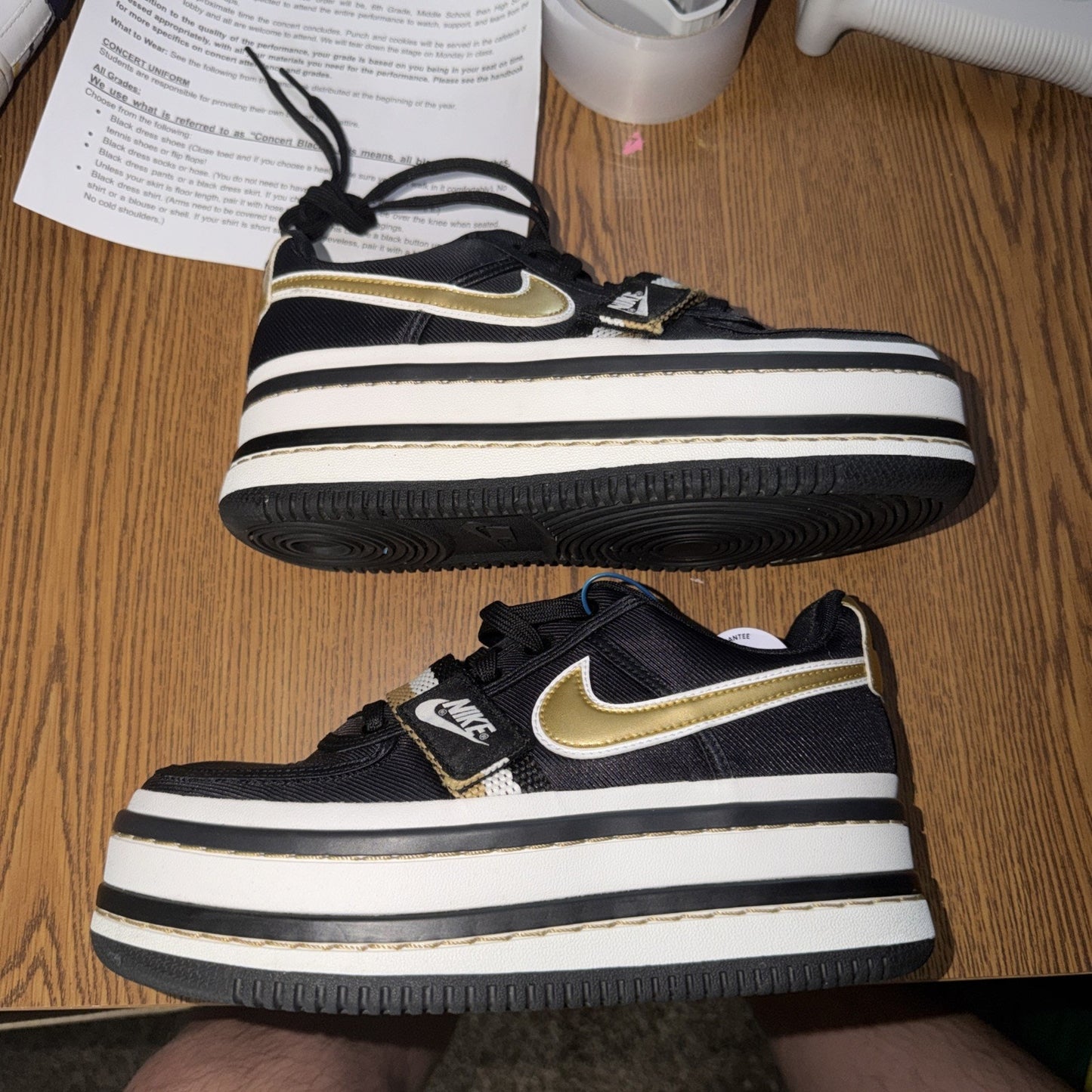 Size 7 w Nike Vandal surprise Looksee Sample
