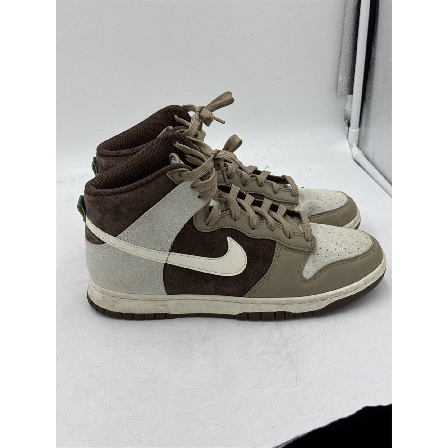 Size 10.5 - Nike Dunk High Light Chocolate