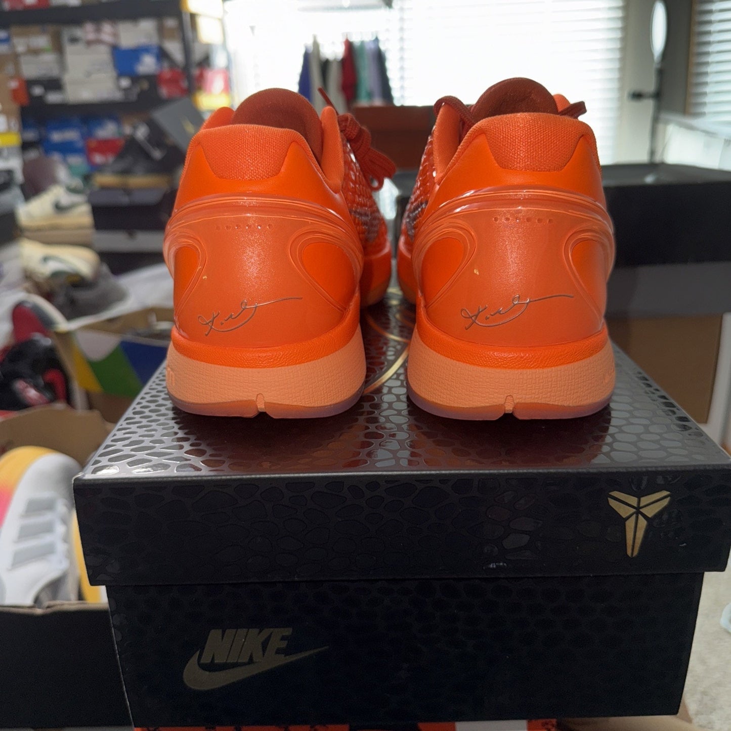 MENS KOBE VI PROTRO_TOTAL ORANGE/METALLIC SILVER IN STOCK SIZE 11.5 BS456