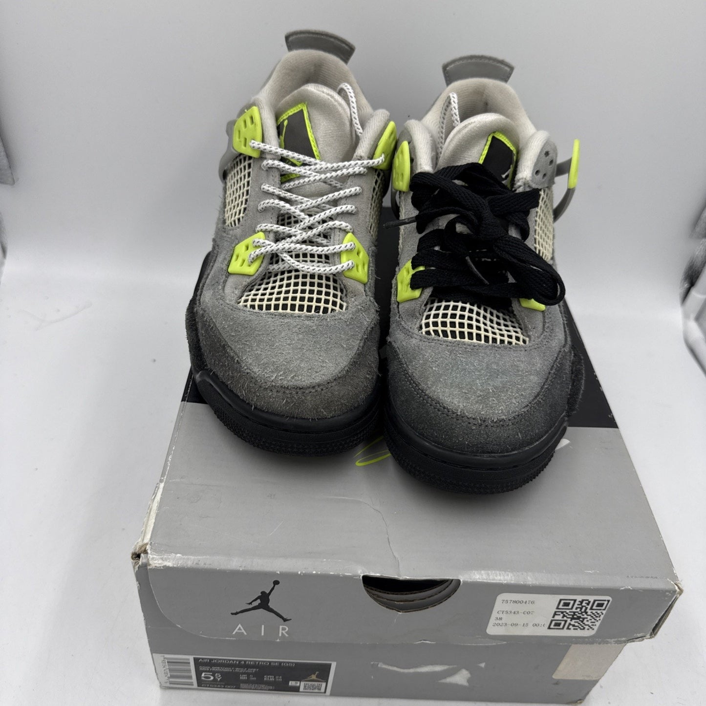 Size 5.5 - Jordan 4 Retro SE Mid Neon 95