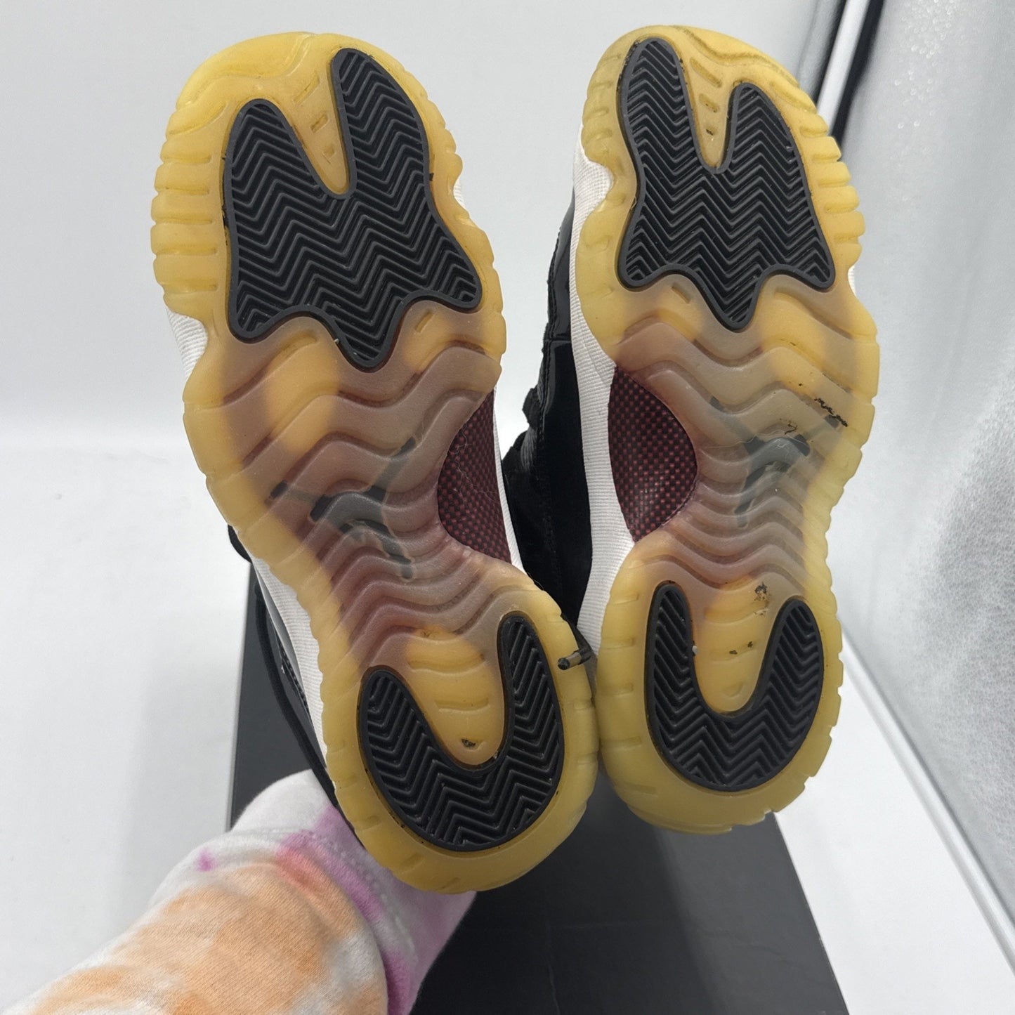 Size 6.5 Y- Jordan 11 Retro 72-10 2015