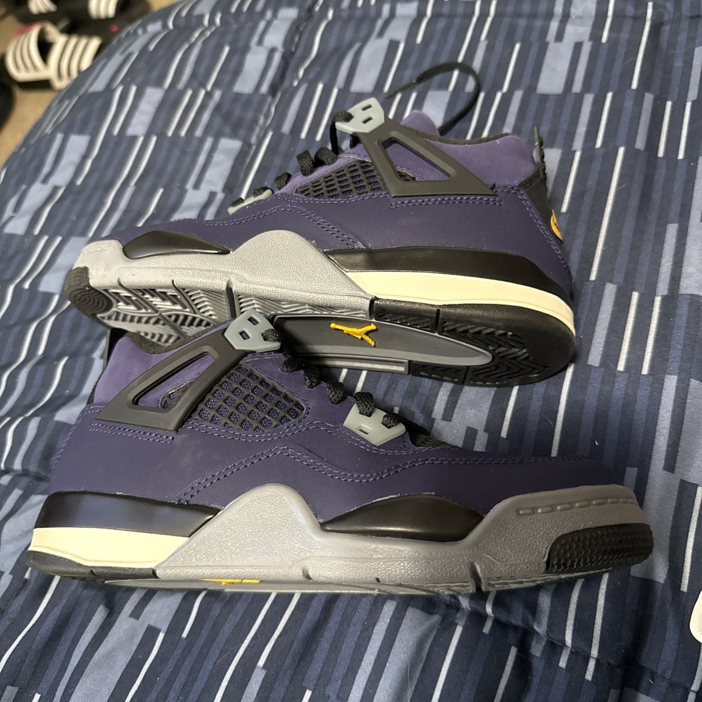 Size 2Y Jordan 4 Lakers IB4388-500