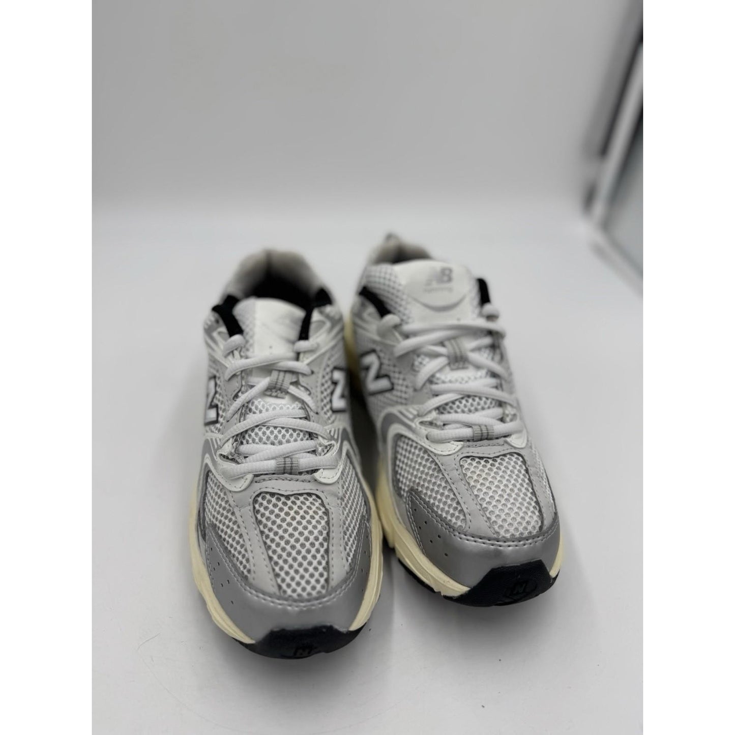 Size 5 - New Balance 530 White Metallic Silver