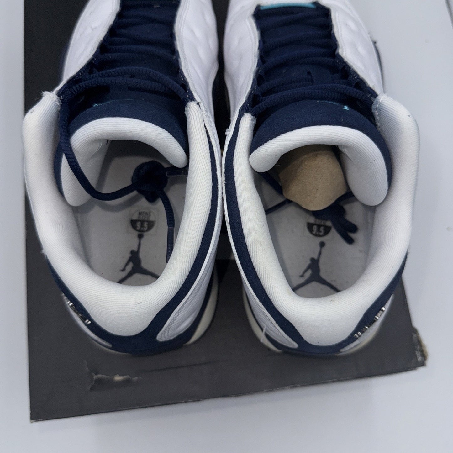 Size 9.5 - Air Jordan 13 Low Hornets