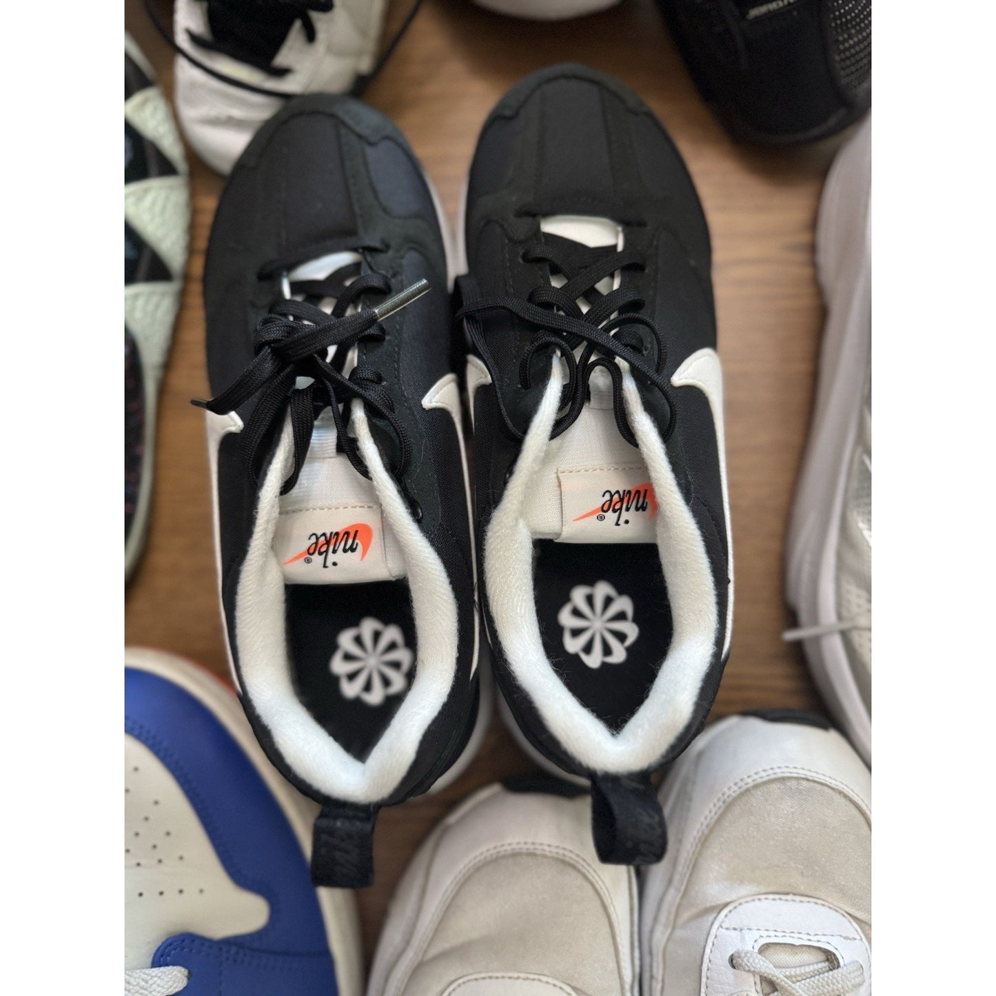 Size 5Y (GS) - Nike Air Max Dawn Low Black White NBS182