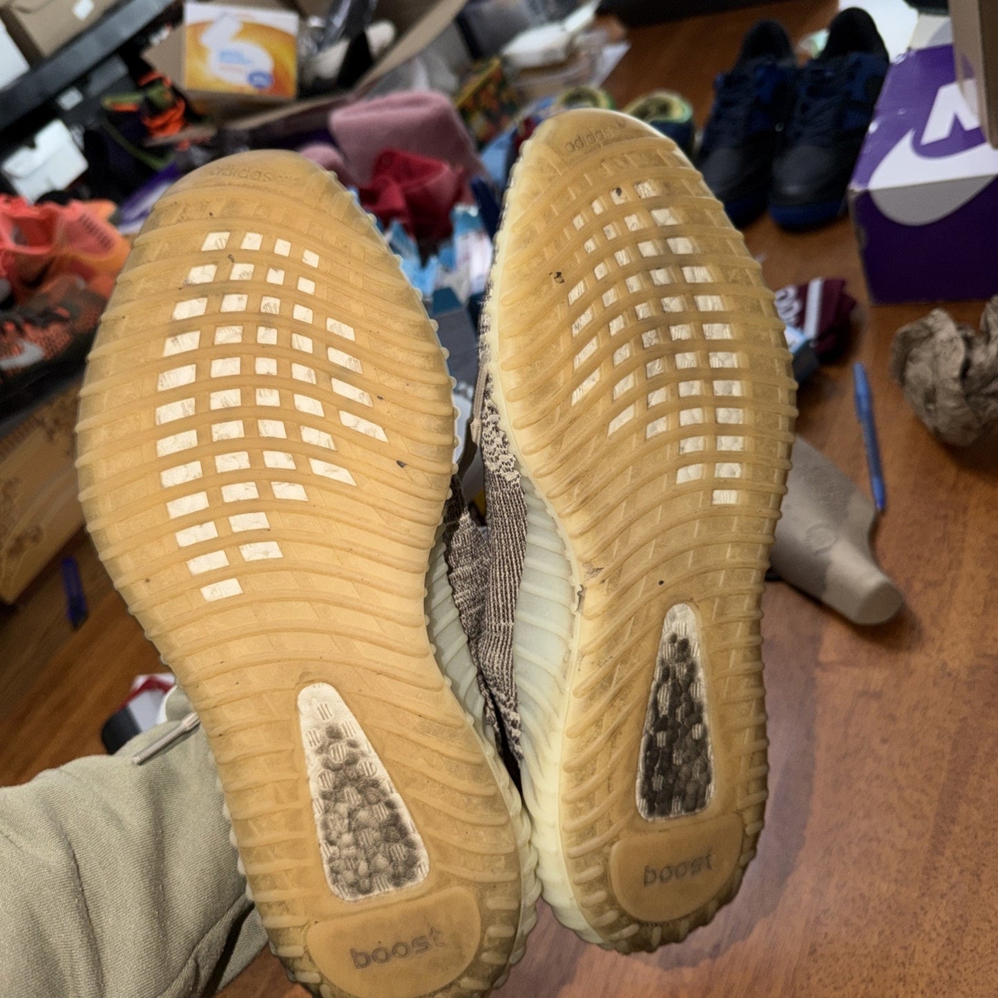 Size 10.5 - adidas Yeezy Boost 350 V2 Low Zyon