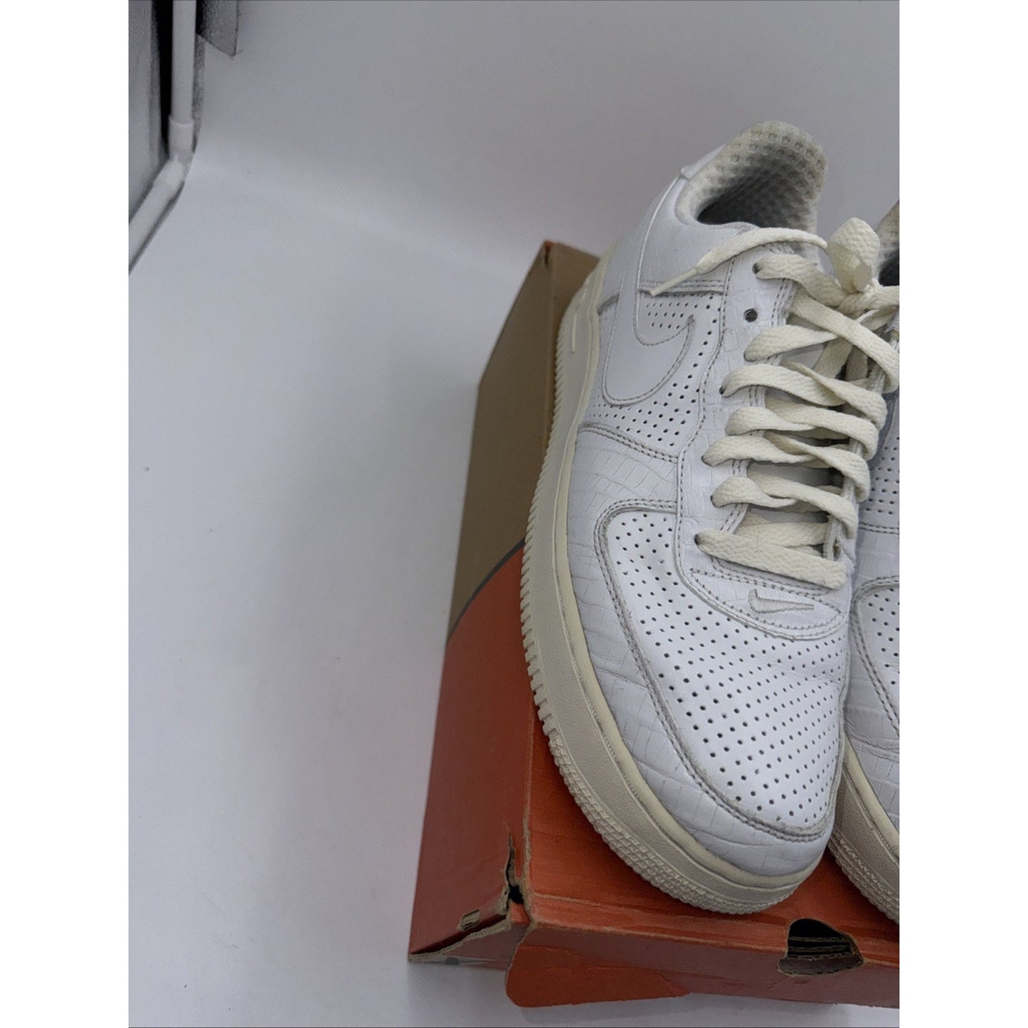 Size 9 - Nike Air Force 1 Premium White 2006 BS813