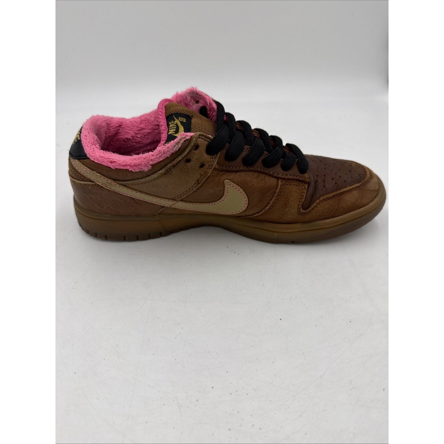 Size 7 - Nike Dunk Premium SB Low Gibson Guitar Case