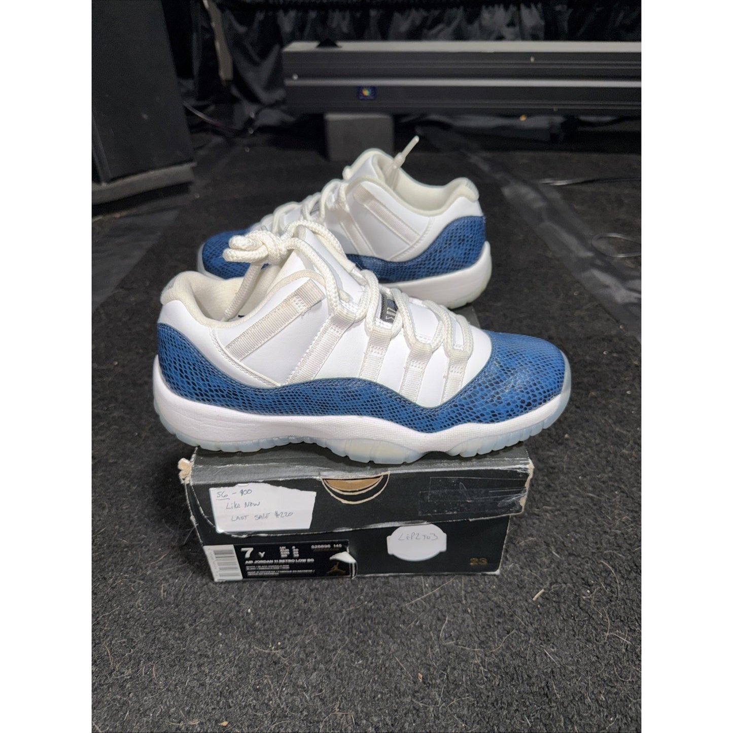 Size 7 (GS) - Jordan 11 Retro 2019 Low Navy Snakeskin