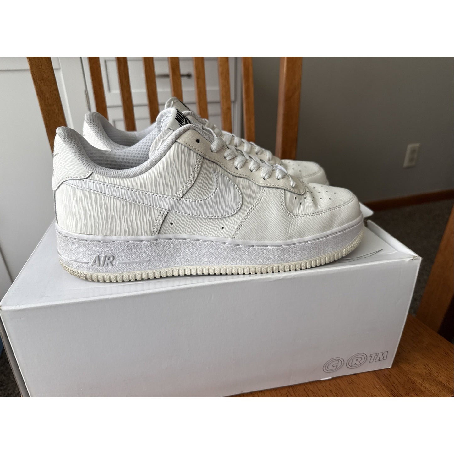 Size 10 Nike ID Air Force 1 CT7875-994 BS269