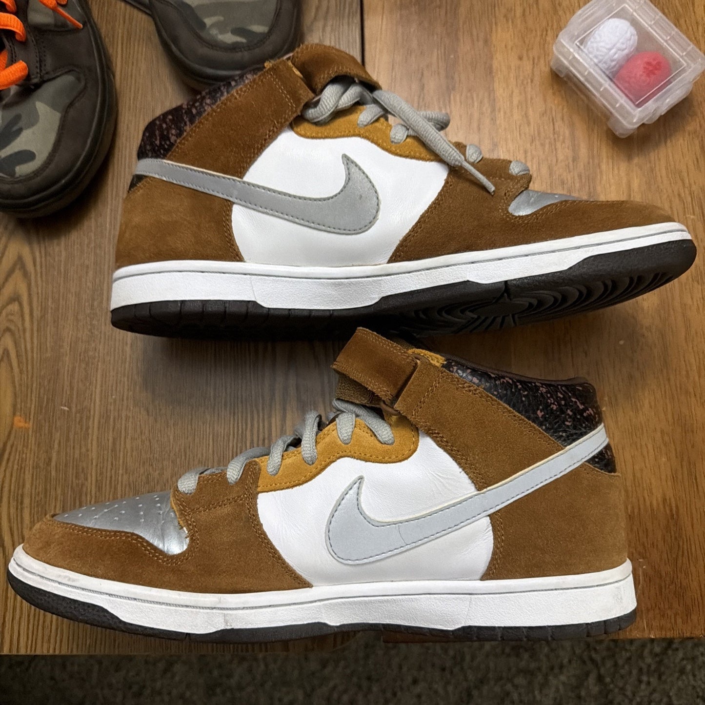 Nike SB Dunk Mid Fender Bass Size 11.5
