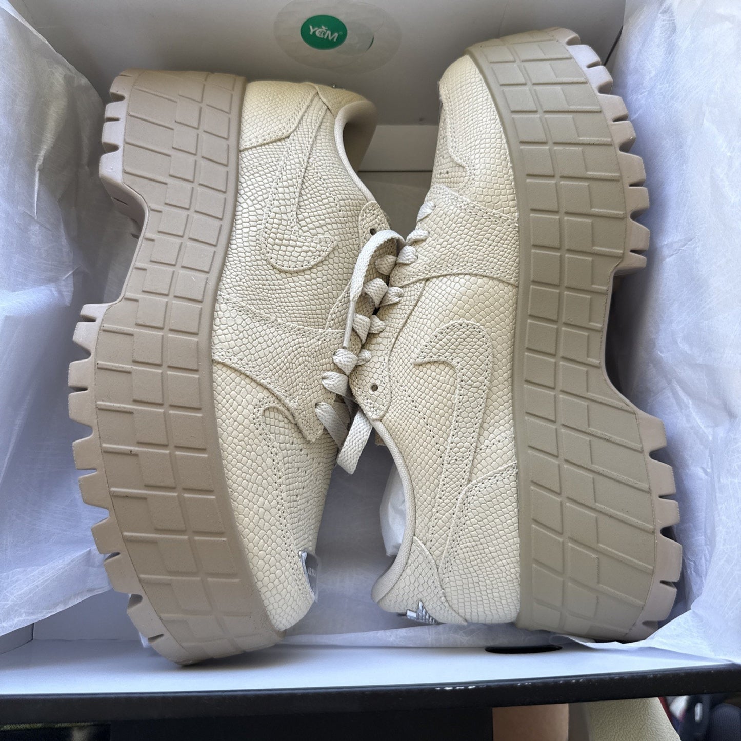 Size 8 - Air Jordan 1 Brooklyn Low Rattan W