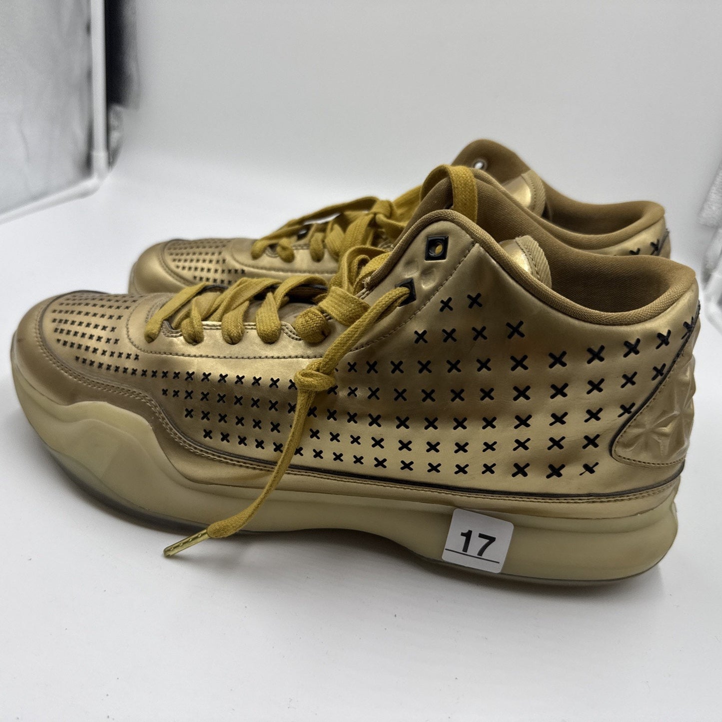 Size 13 - Nike Kobe 10 EXT Mid Liquid Gold