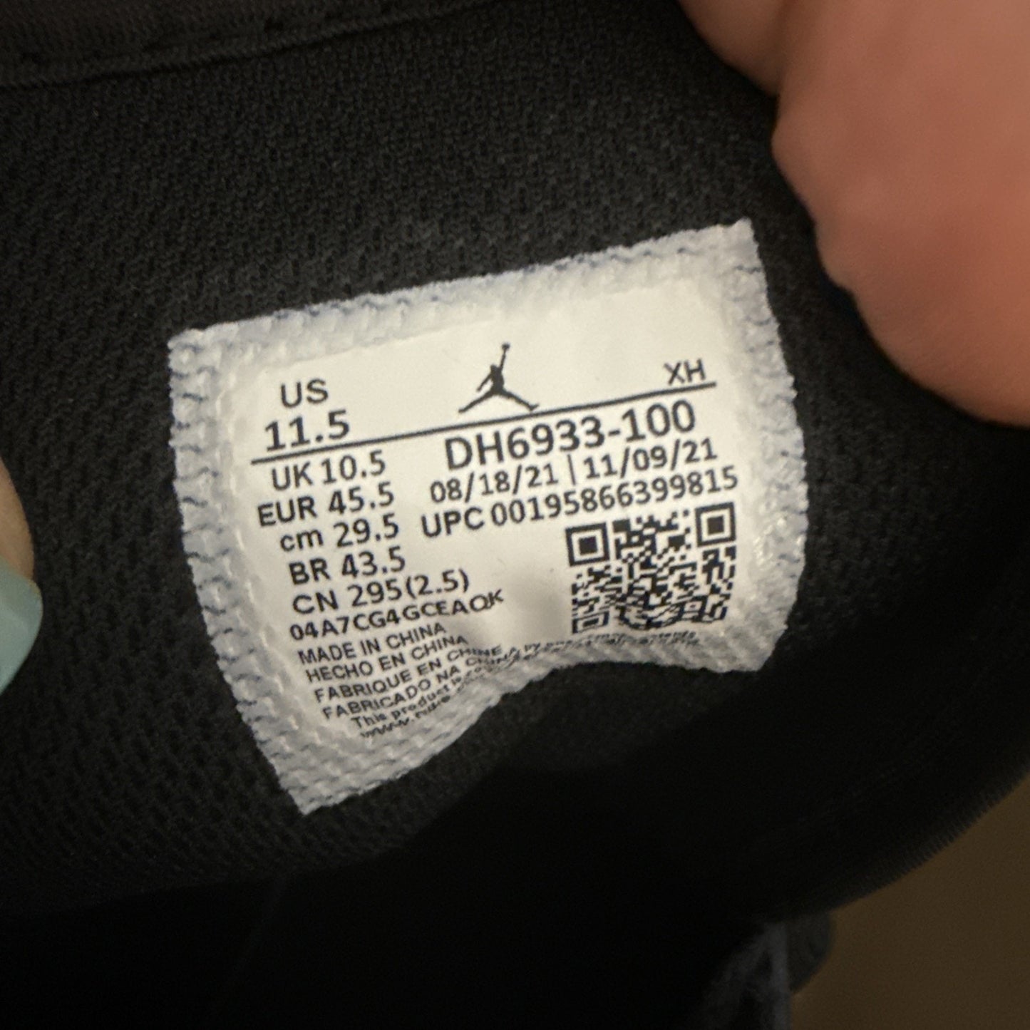 Size 11.5 - Jordan 1 Mid SE Diamond Shorts