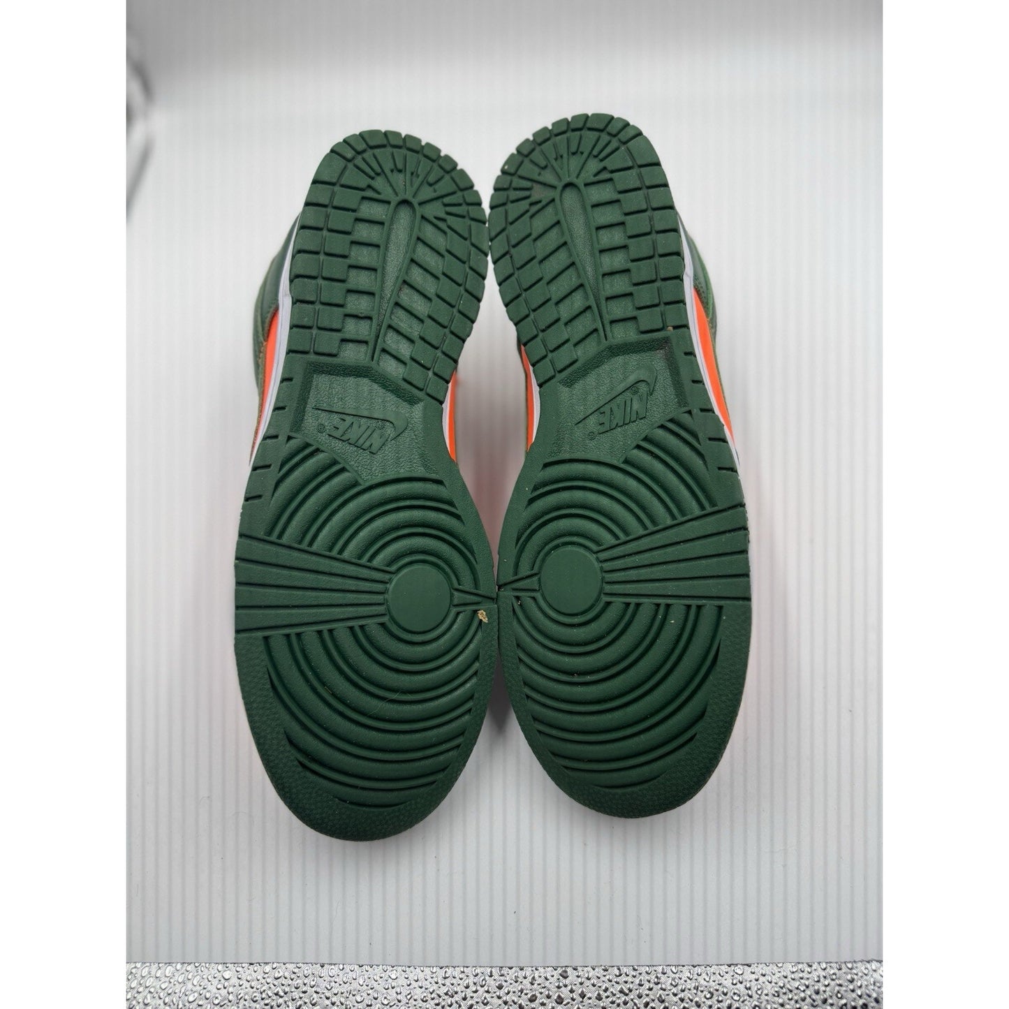 Size 10 - Nike Dunk Low Miami Hurricanes NBS306