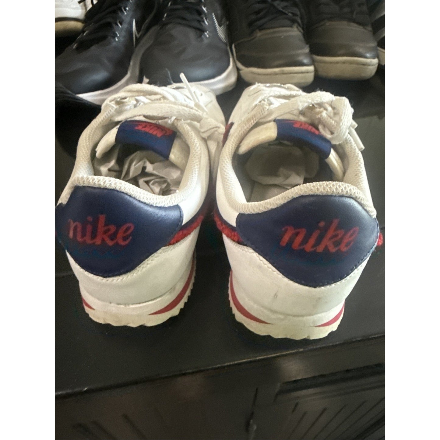 Nike Cortez Basic Leather SE Low Shoes Size 7Y / 8 1/2W White /Red /Blue NBS226