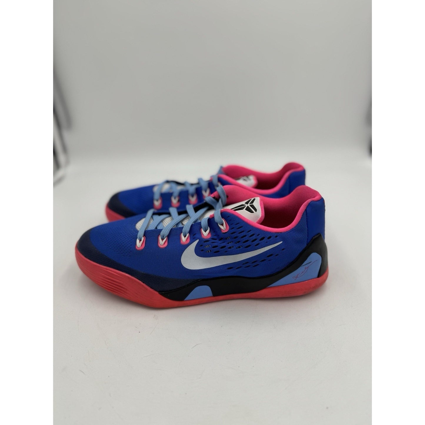 Vtg NIKE Youth KOBE IX 9 EM White HYPER PINK COBALT 653593 600 sz 7Y Women 8.5