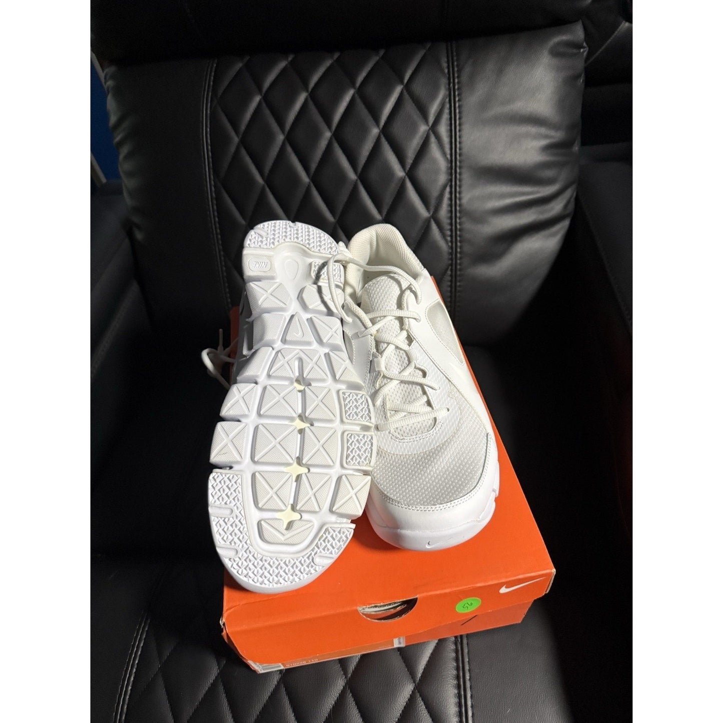 Size 10.5 - Nike Flex Show TR 2 White shoes BS048
