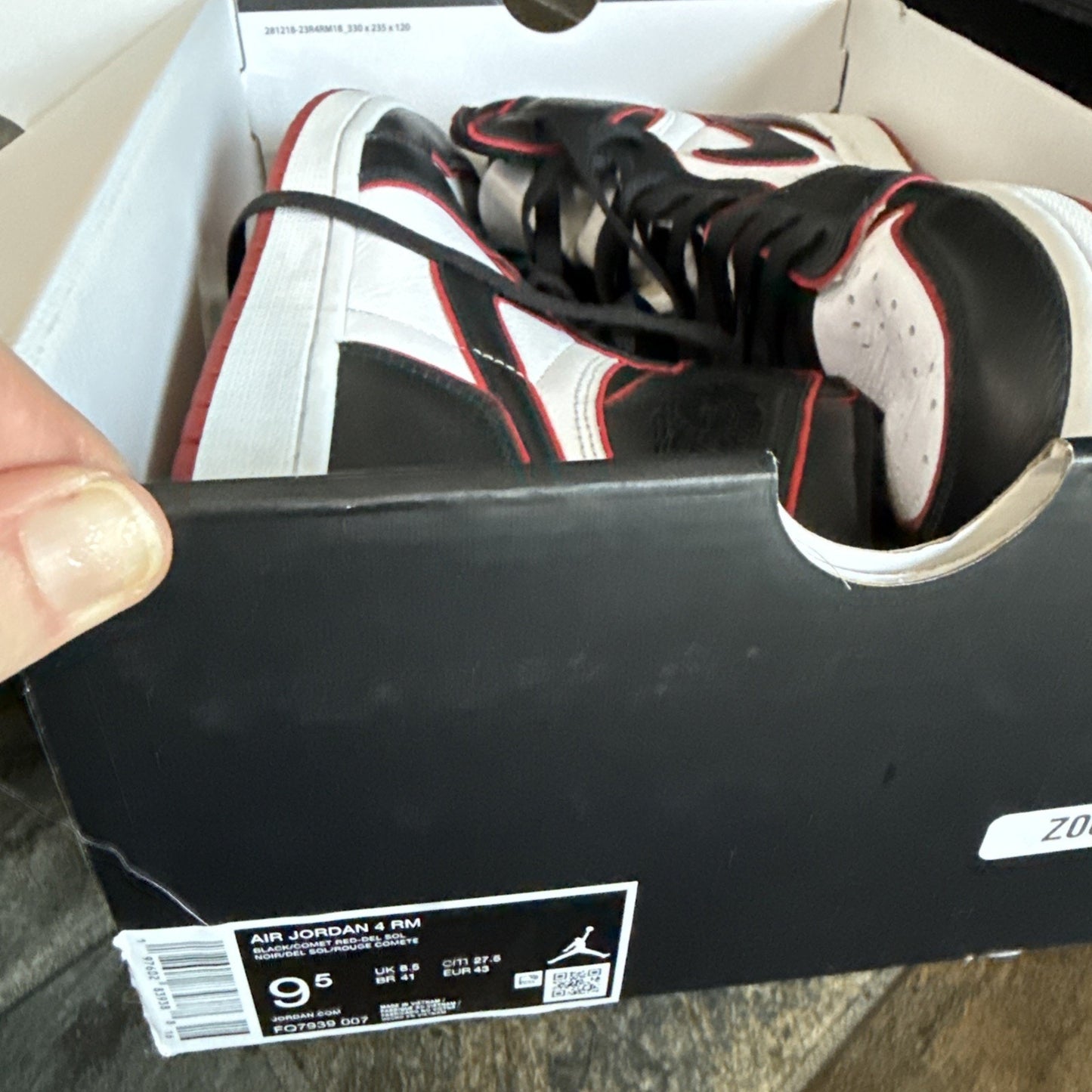 Size 9 - Jordan 1 Retro High OG Bloodline 2019