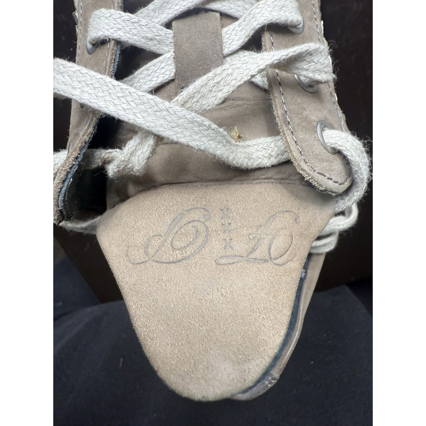 US 7 Filling Pieces Python All Nubuck Heel Hand Made In Portugal Retail $400￼
