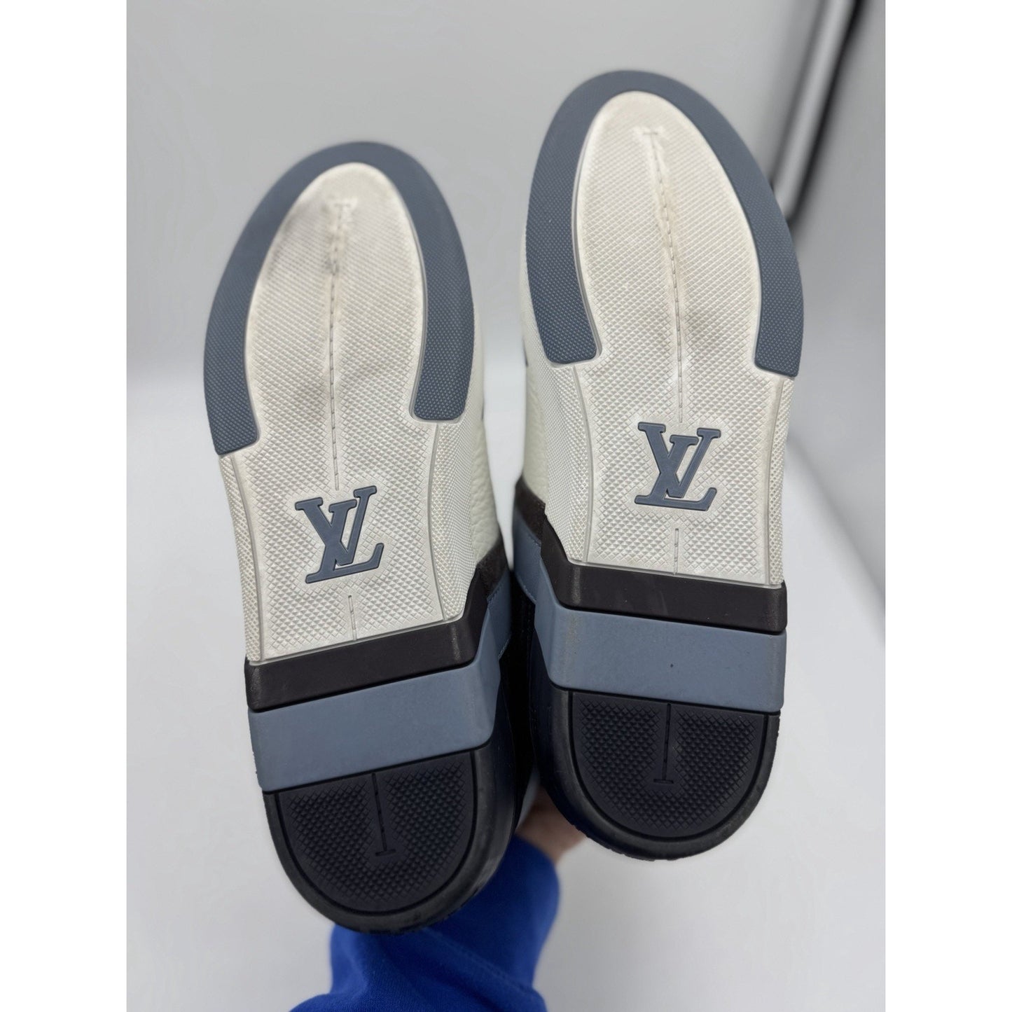 Size 8.5 Louis Vuitton Sneakers