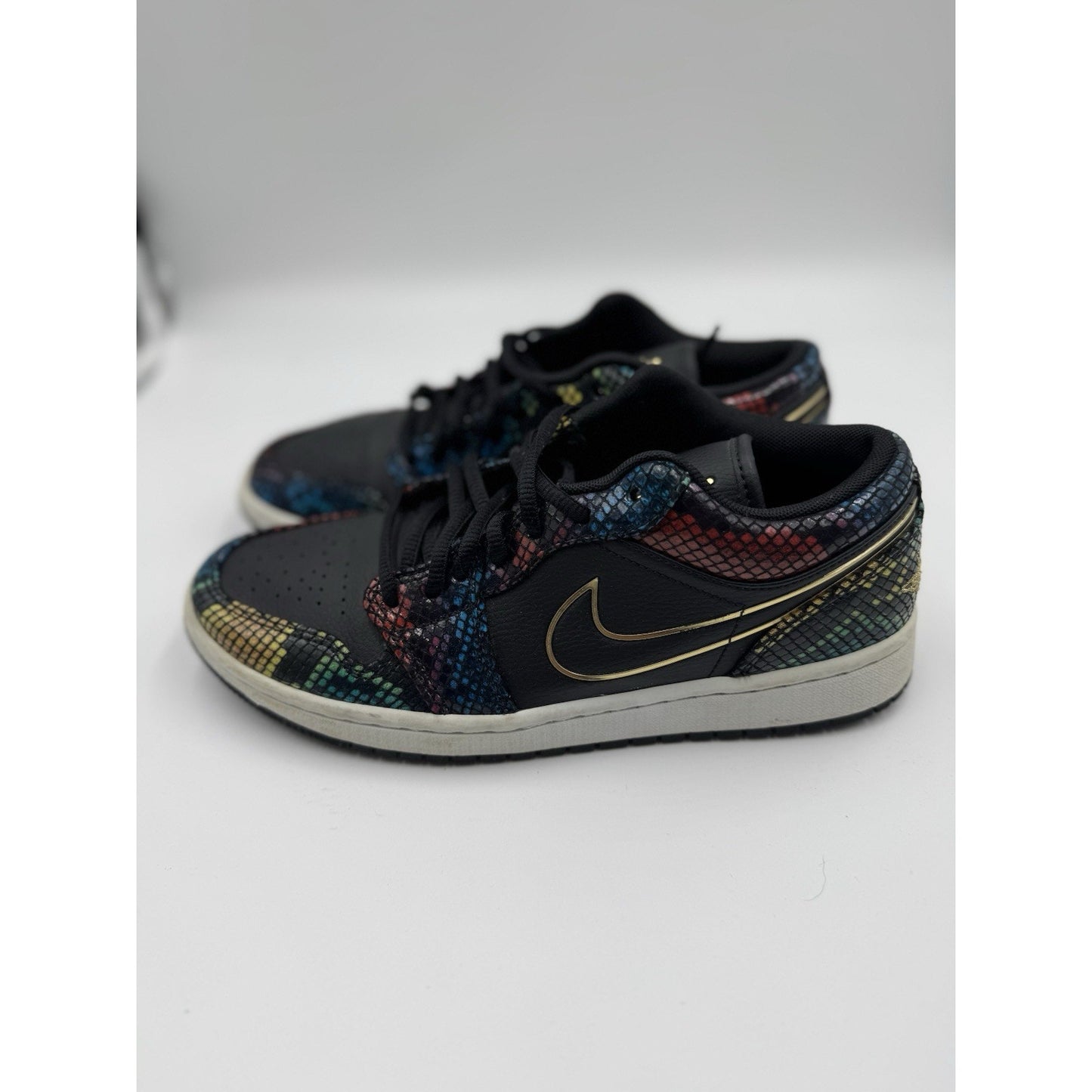 Size 9 - Air Jordan 1 Low Multi Snakeskin W BS565