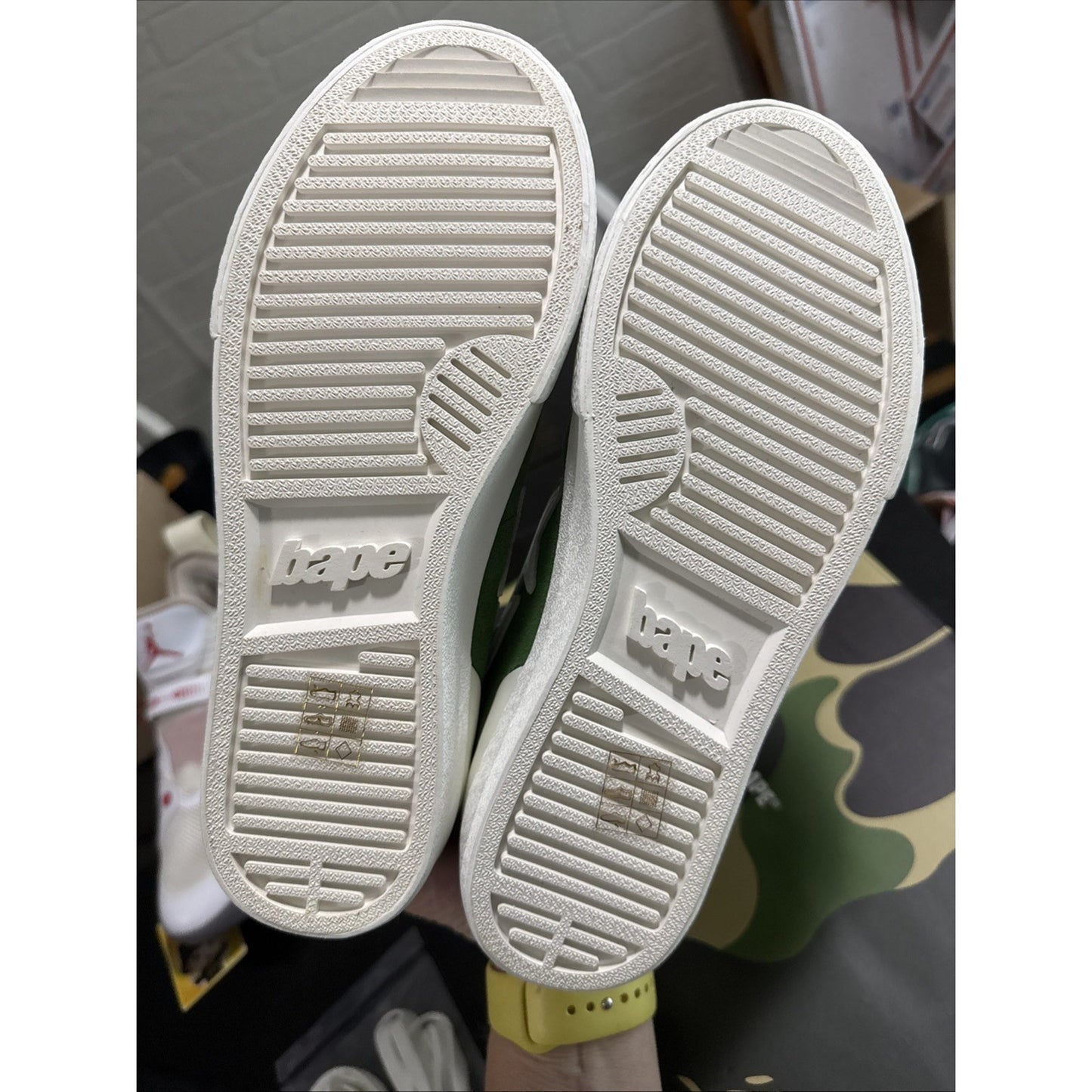 Size 7 - A Bathing Ape Mad Sta #1 M1 Green