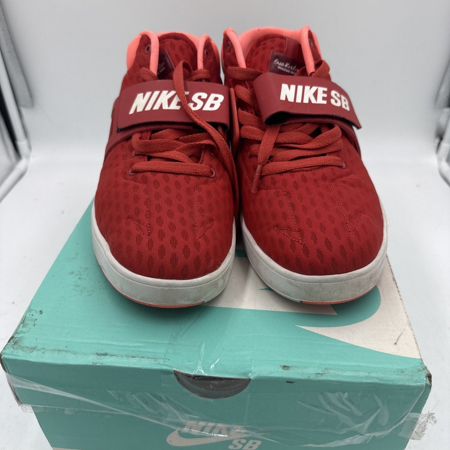 Size 10 - Nike Eric Koston R/R Mid Red