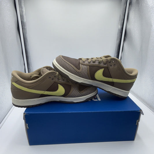 Size 8.5 - Nike Undefeated x Dunk SP Low Canteen