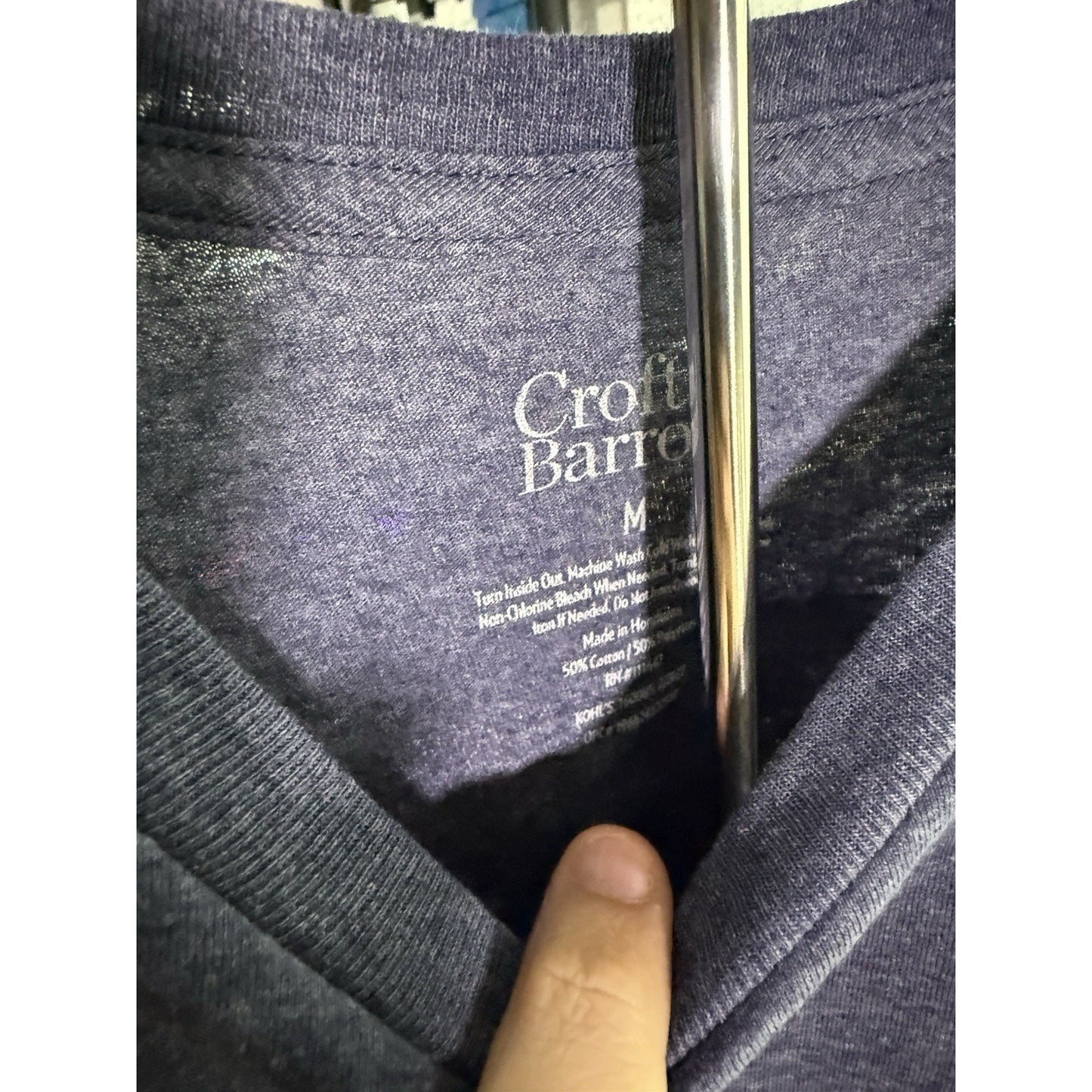 Size M Croft And Barrow Weekend Companion T-shirt