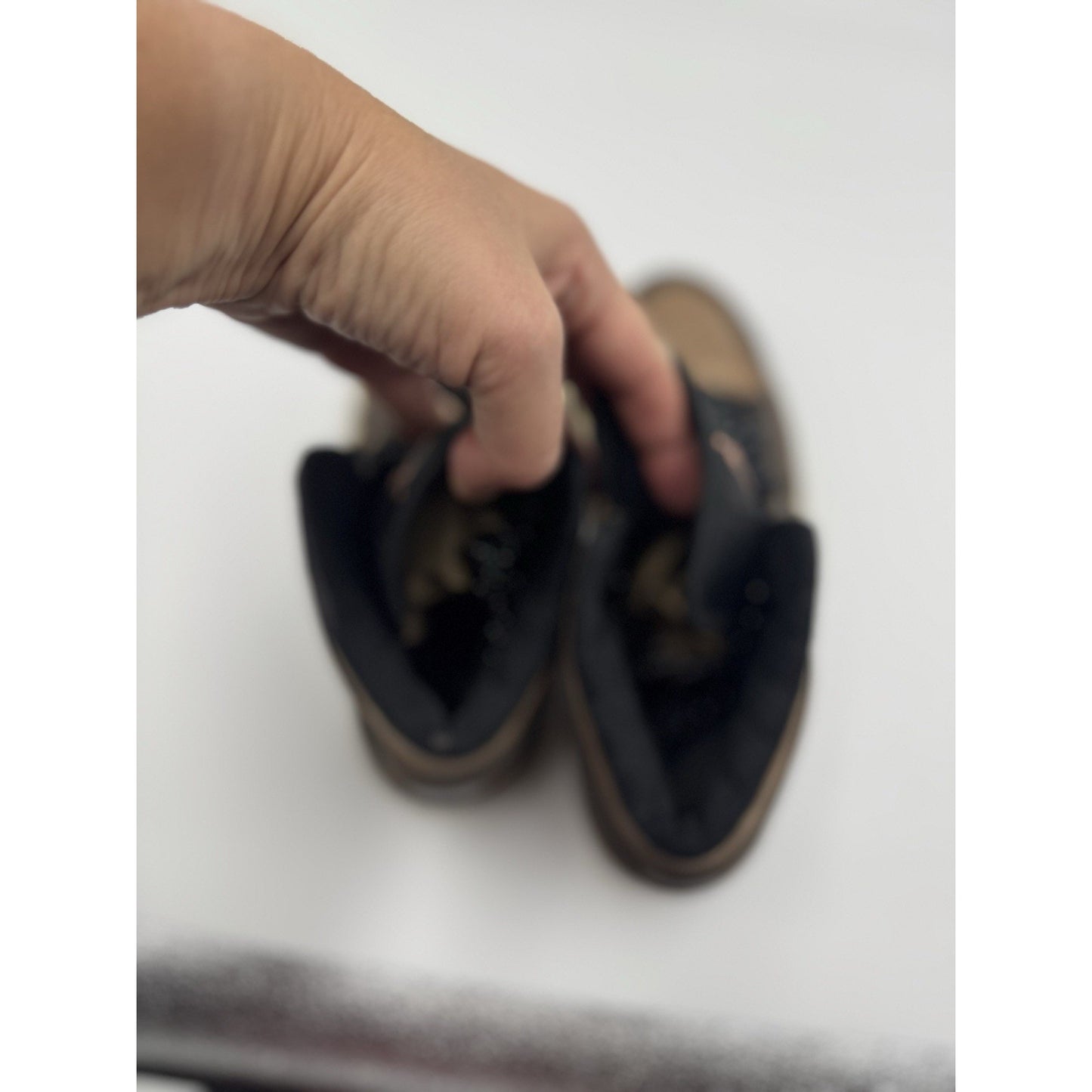 Size 8 - Air Jordan 1 SE Mid Dark Chocolate NBS262
