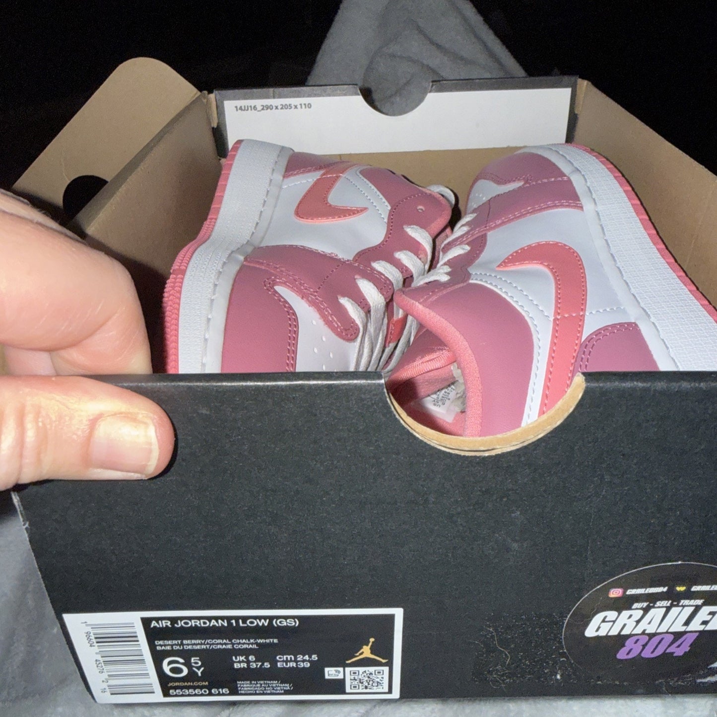 Nike Air Jordan 1 Low Desert Berry Size 6.5Y